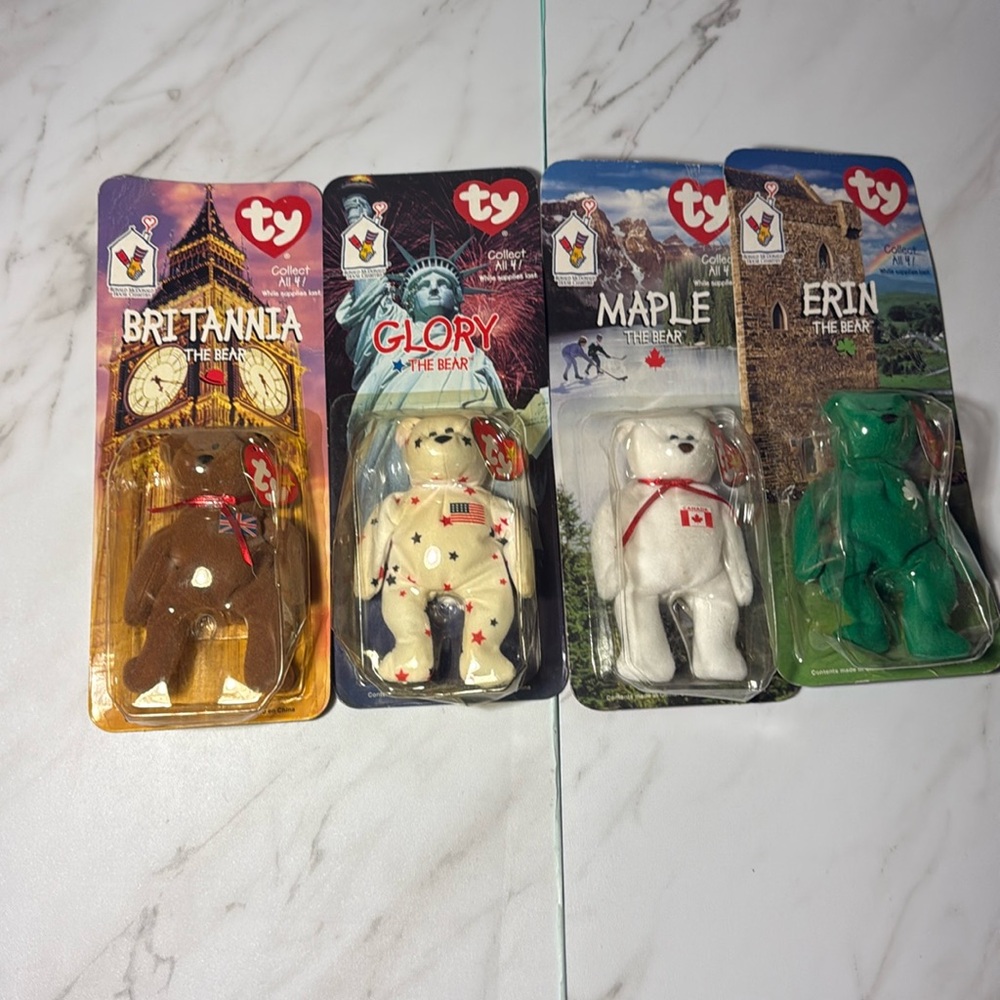 1999 Ronald McDonald House ty ❤️ collectible bears!